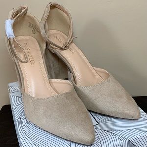 Chase + Chloe Ritz Taupe Faux Suede Ankle Strap with 4” Block Heels, 8.5 NWT